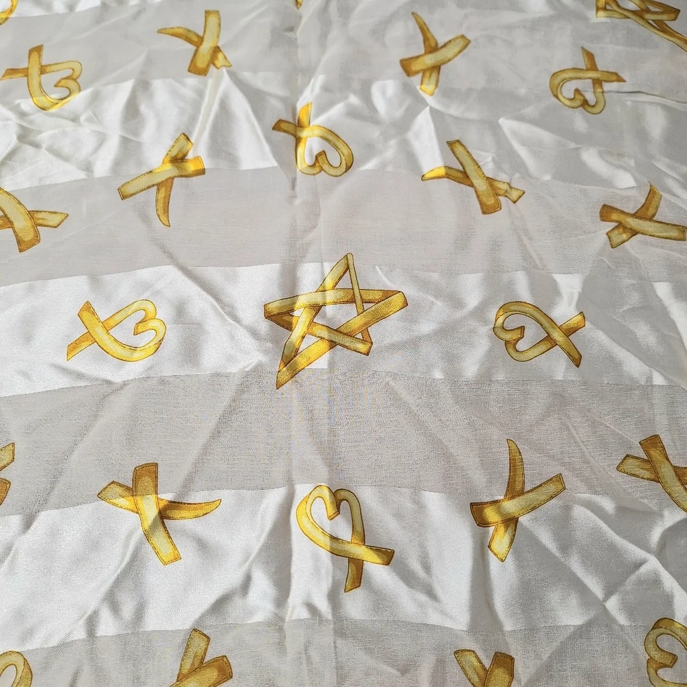 Vintage Paloma Picasso Twill Silk  ❌️,♥️, 🌟s Scarf, 34 X 33.5 Inches